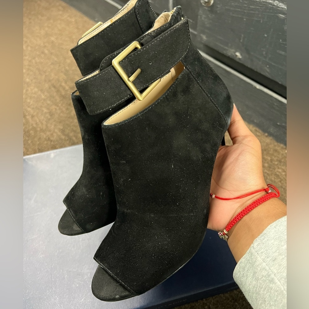 Adrienne Vittadini Black Suede Heels